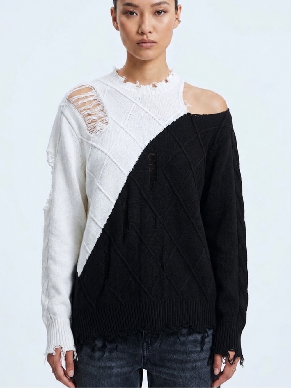 Decker Knit Distressed Womens Sweater S Black White Cold Shoulder Oversized